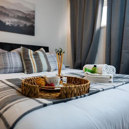 Arena Apartment With Balcony Бирмингам Екстериор снимка